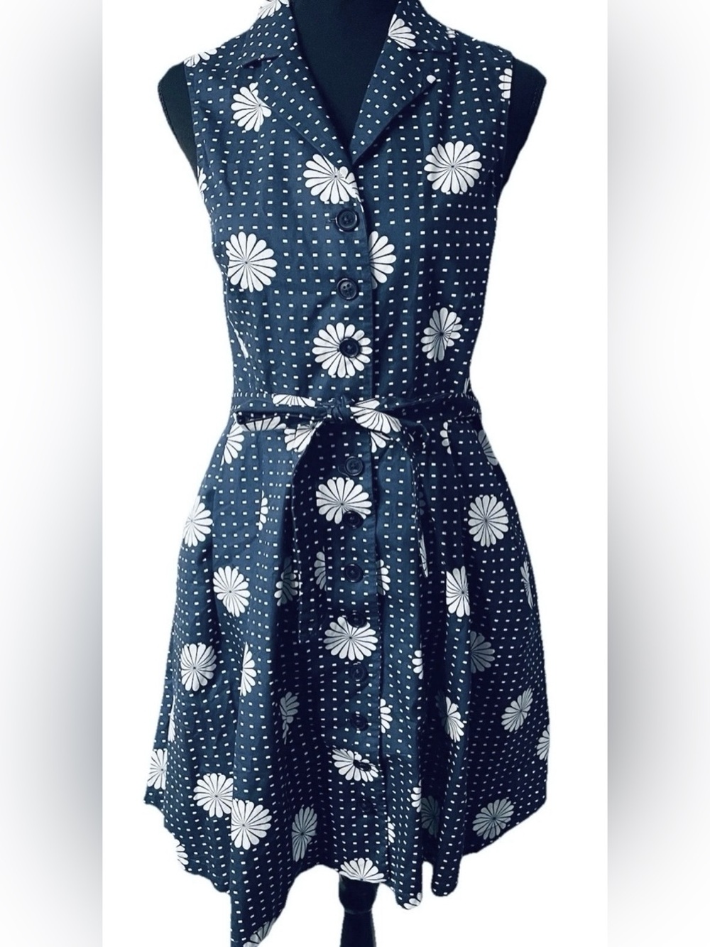 Modcloth Navy & White Daisy Button Front Dress with Tie Waist size 18